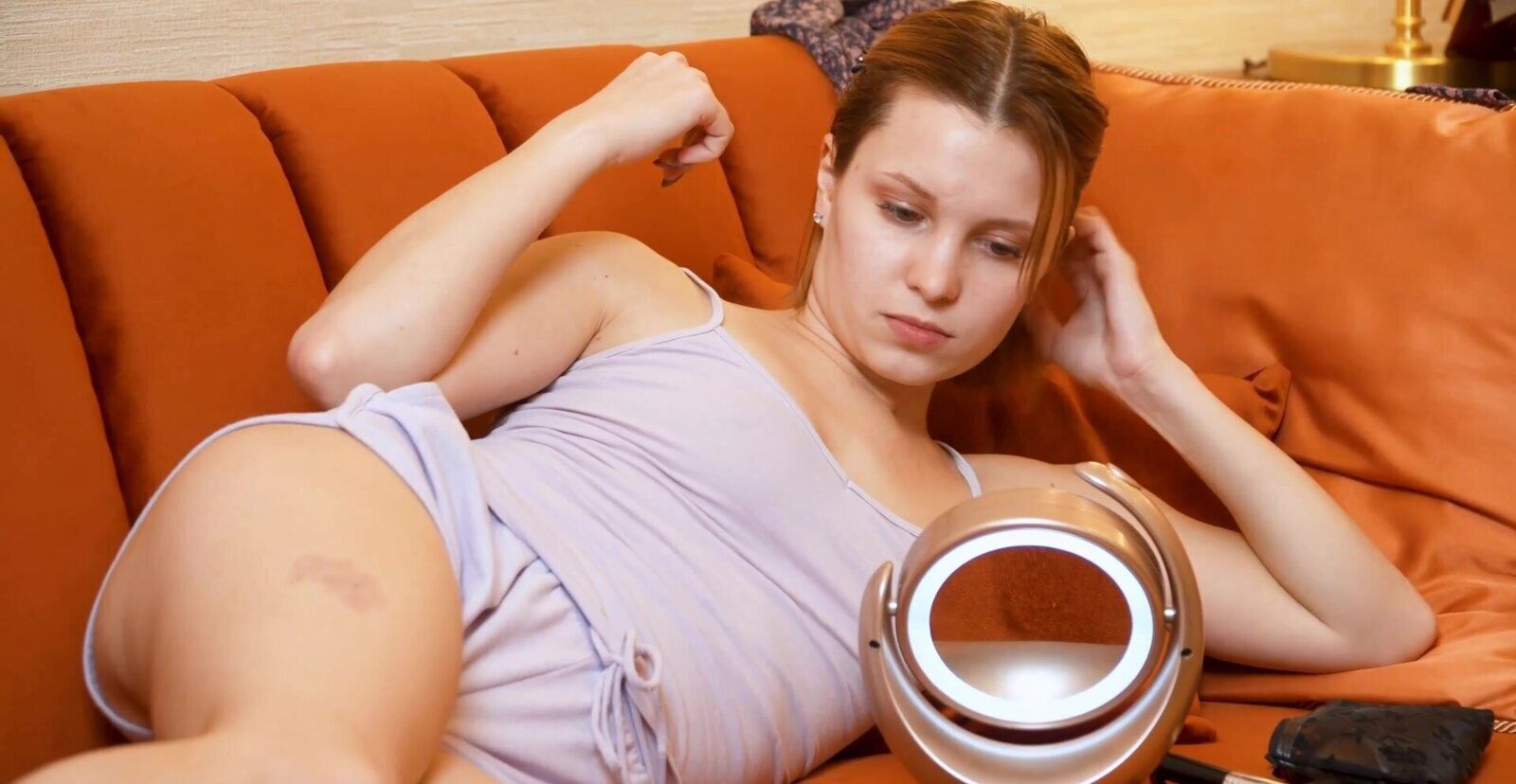 Lisa Nixon having while gently fingering Bomb's puss