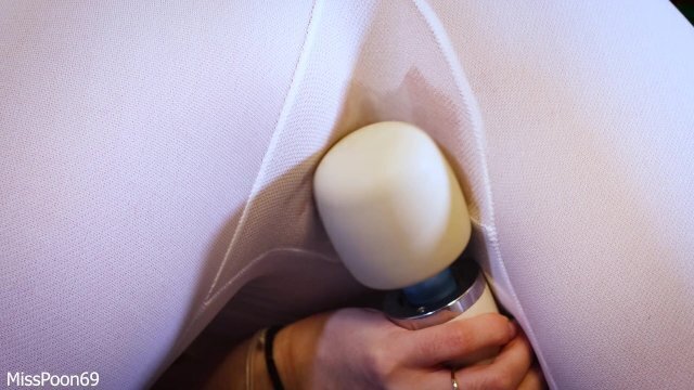 Squirting White Leggings