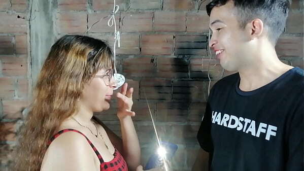 follo jardinero esposo corre dentro