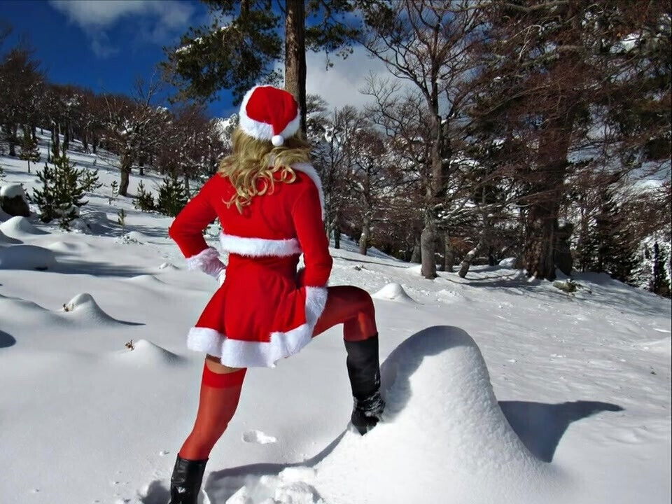 Sexy Santa's Helpers in sexy Lingerie, hot striptease