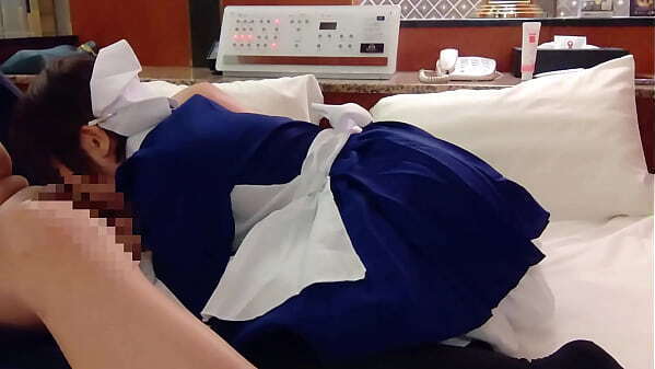 かわいいナースのコスプレの女の子にしゃぶられたい 素人撮影