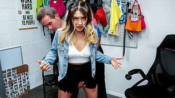 Teen Employee Must Do Whatever LP Officer Says - Lifterhub