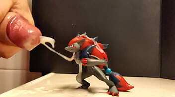 Zoroark figure slow-motion (Pokemon)