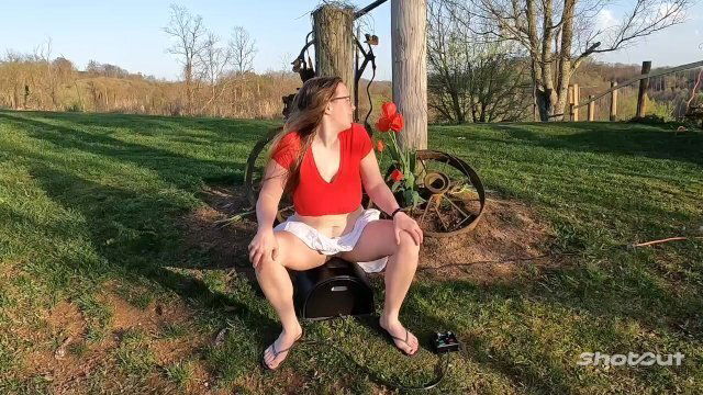 Outdoor Sybian Ride!!! (FULL VIDEO OF!!)