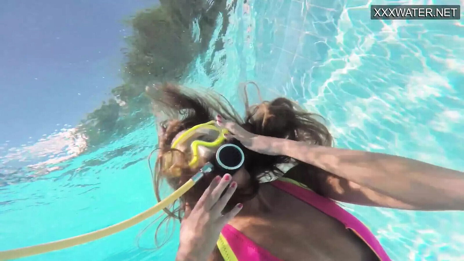 Irina Poplavok blonde pornstar pool