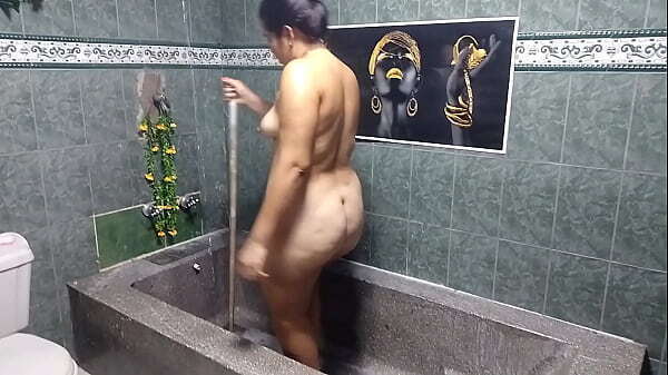 puta madrastra hace oral delicioso hasta hacerme correr