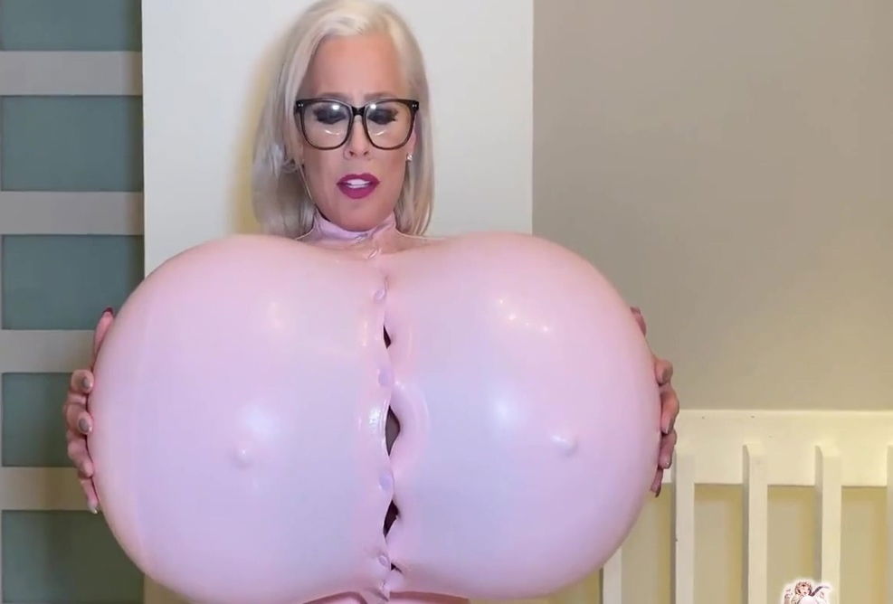 Huge Tits! Requests This Video:)! Latest (cum Pussy Pretty Amazing!)