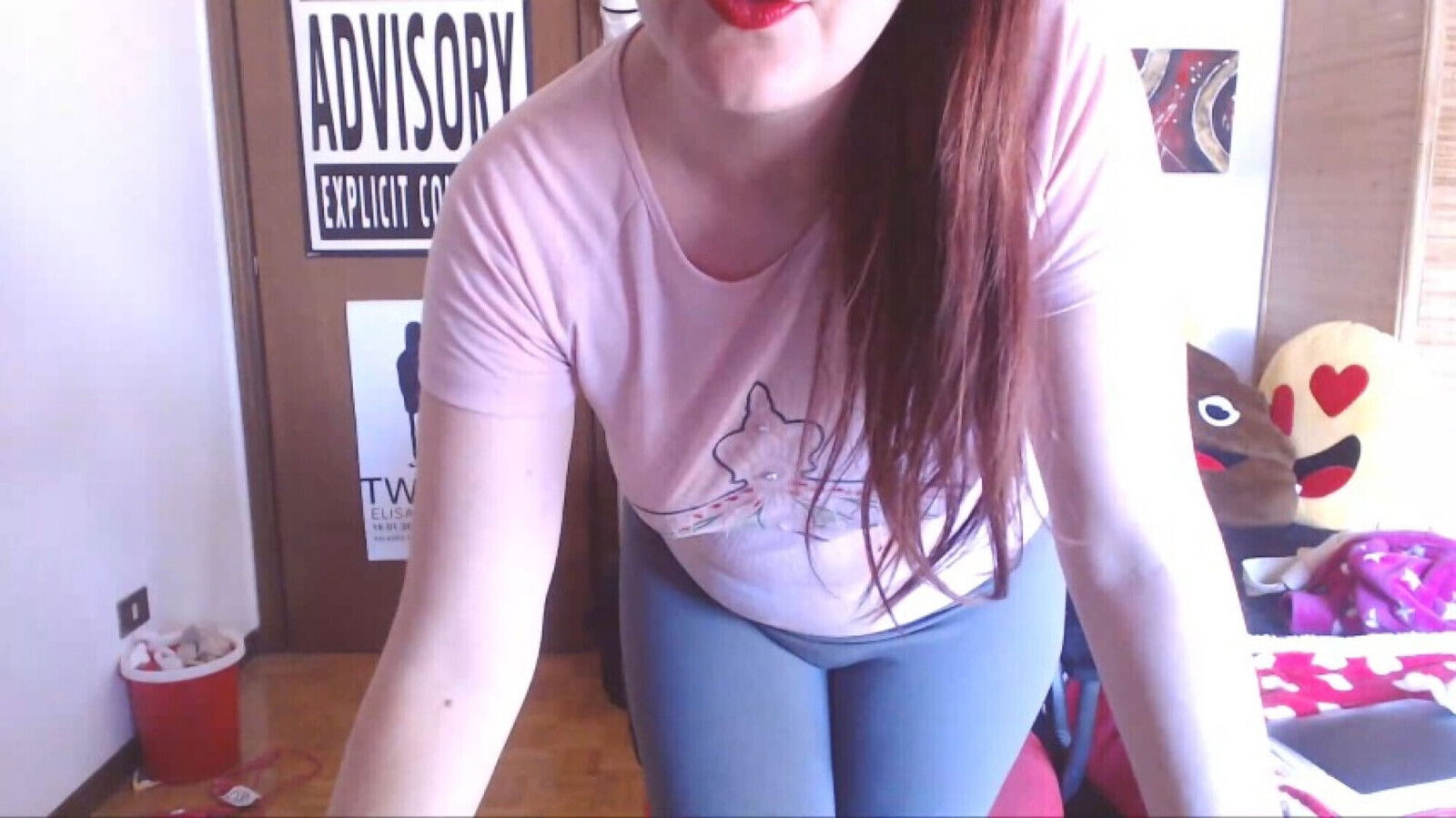 Beautiful Italian stepmom with sweet yoga pants really orgasms