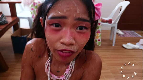 Annoying tiny cockroach disturbing while suck cock, cover with kilos