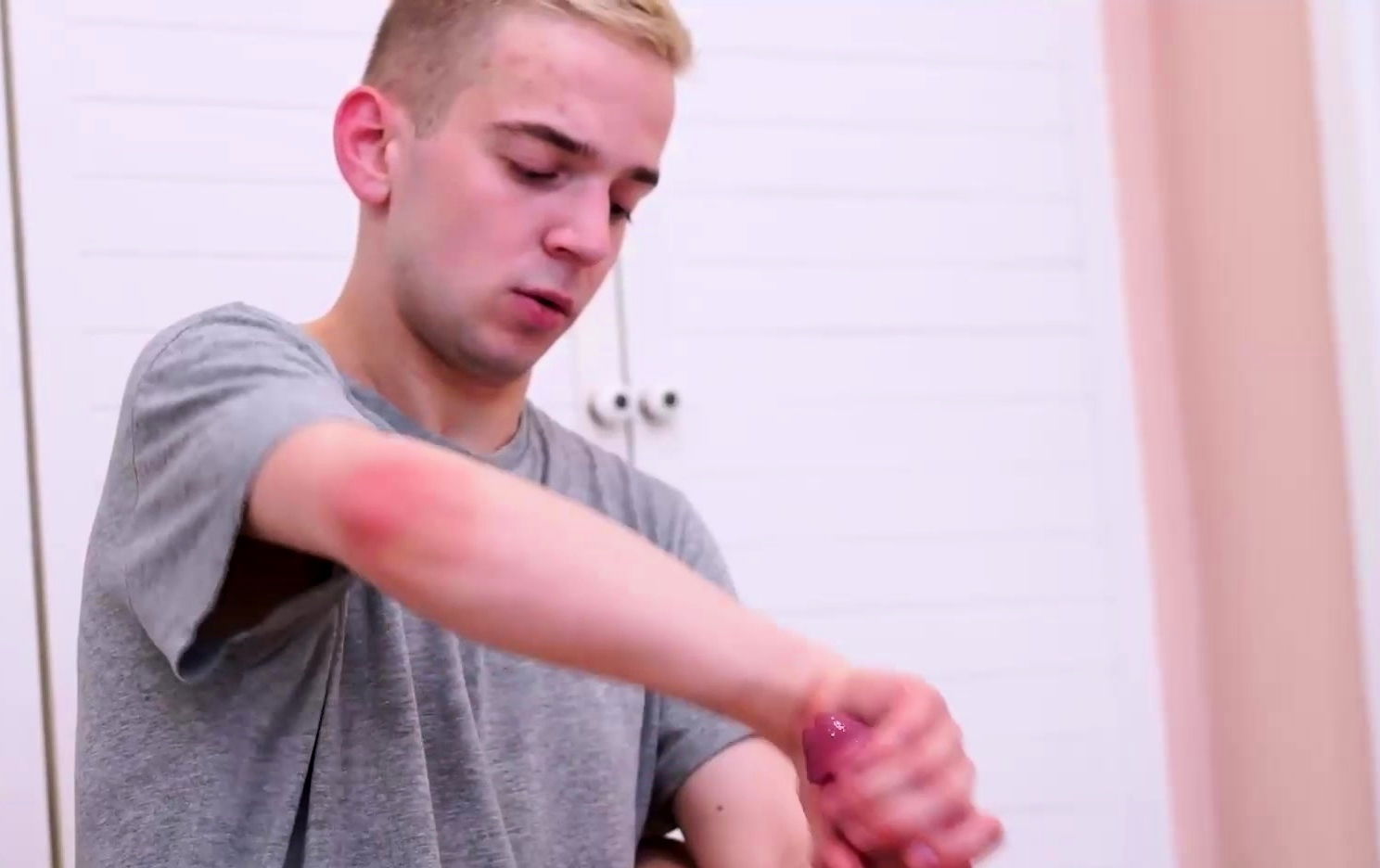 BRINGMEABOY Taylor Blaze Enjoys Mark Freedom Sensual Handjob