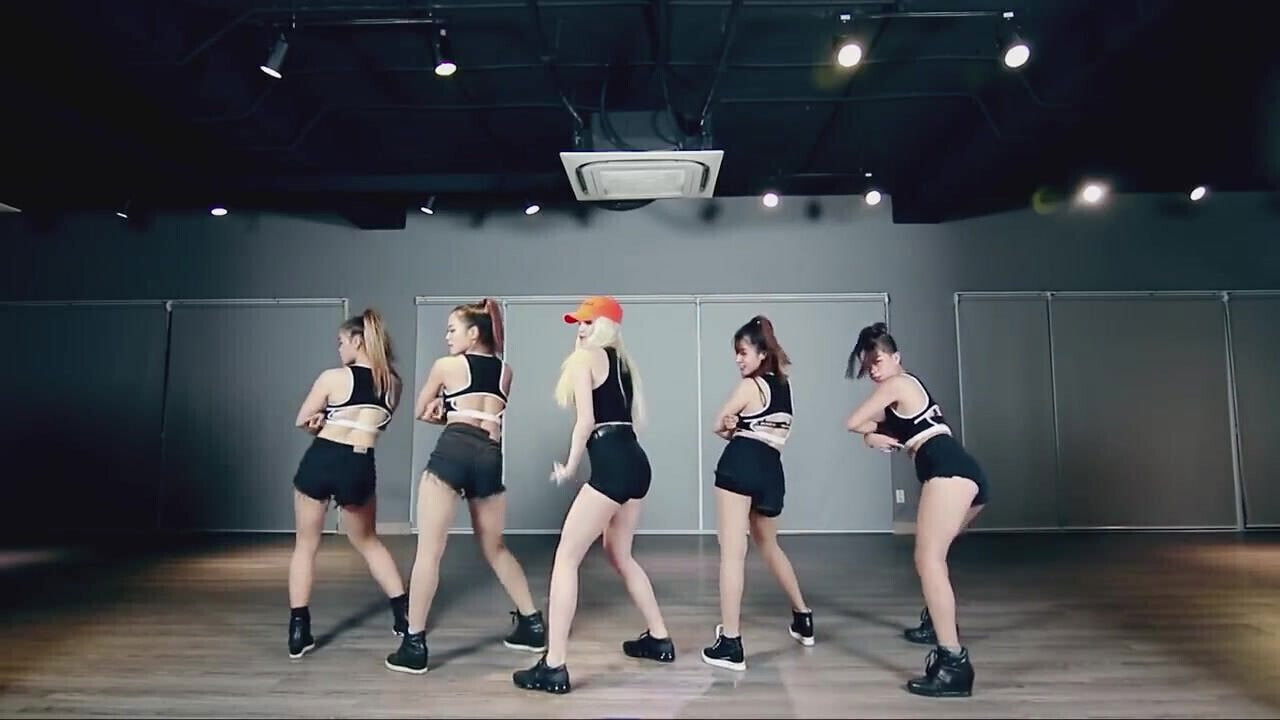 vietnamese dance practice