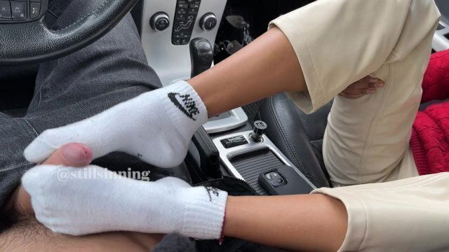 gives Sweaty Roadtrip SOCKJOB