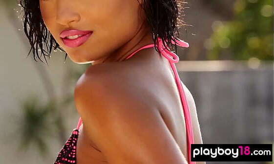 Glamorous natural ebony Noelle Monique gets naked pool outdoor