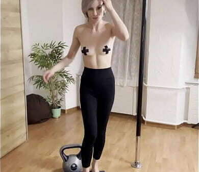 Naked Power Flexing with Miss Daisy Diamond