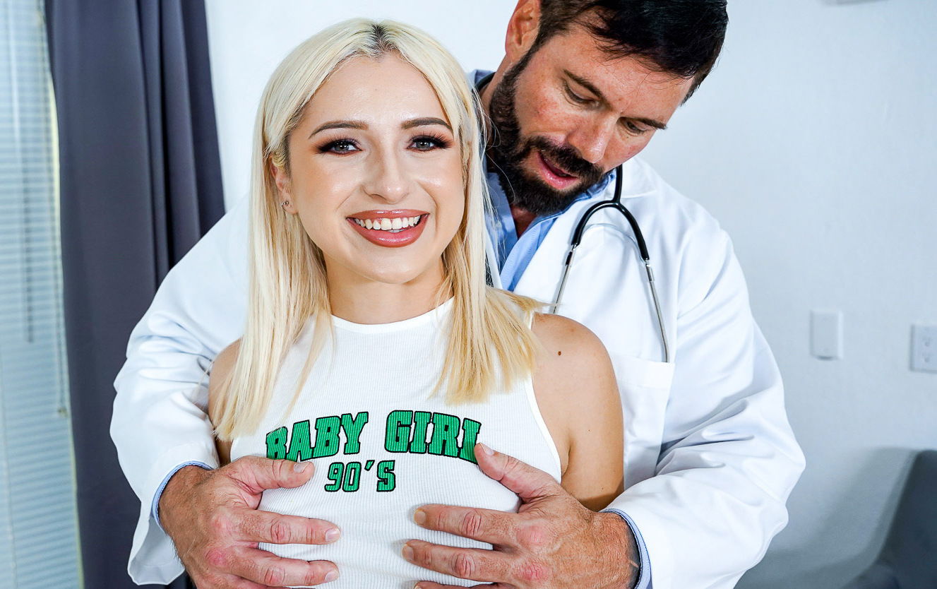 Maxie Mellow gets intense pussy pounding from tattooed stud