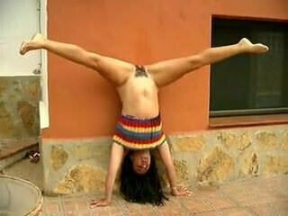 Hairy flexy wet milf 