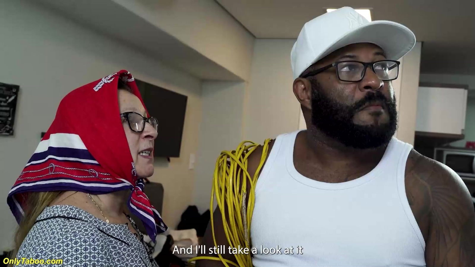 Lonely GILF fucked black electrician