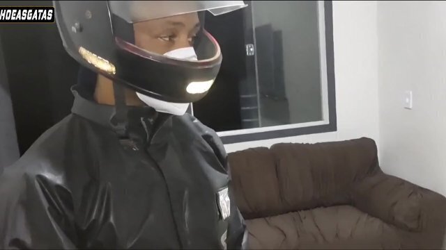 ORDERED BREAD CARD DIDN'T THROUGH DELIVERY RECEIVE WITH