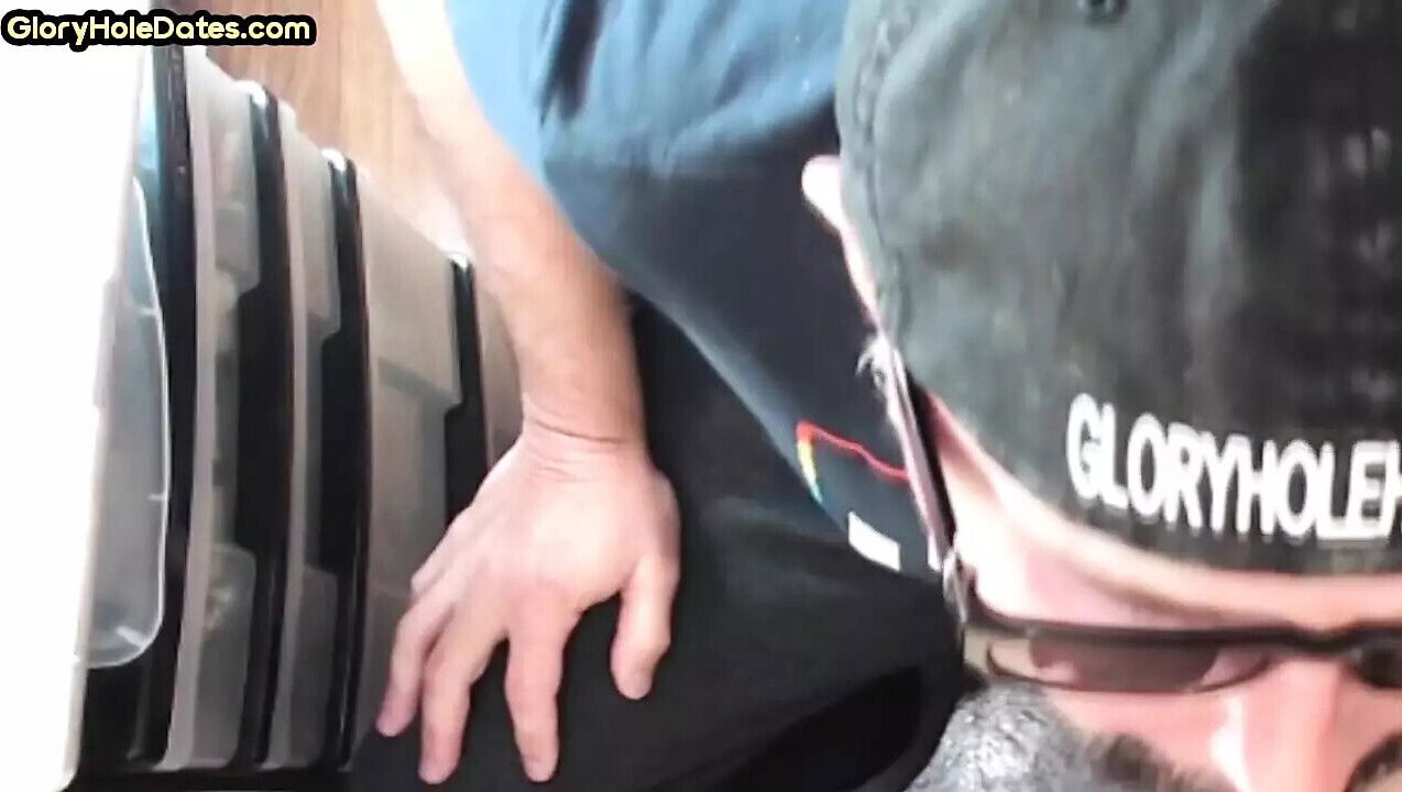 Retro gloryhole perv fucks sucks