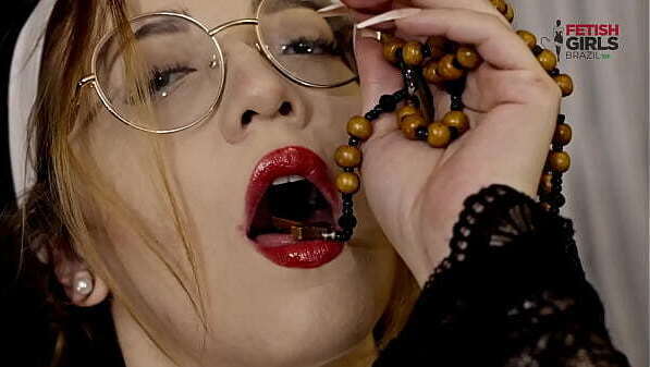 Freirinha Madalena beautiful photo shoot