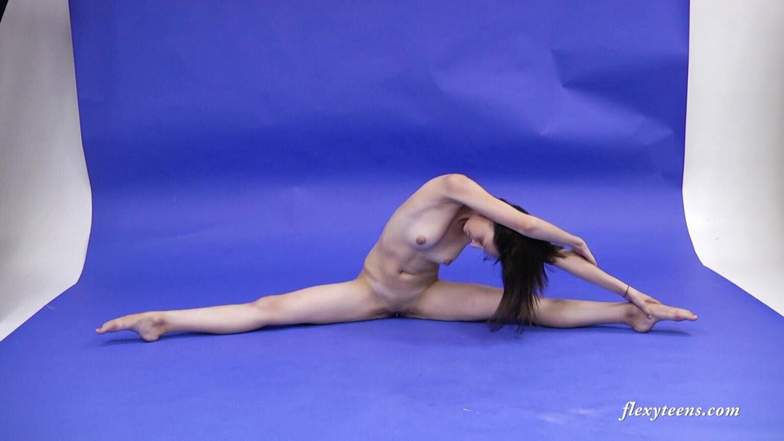 Upside down spreads acrobatics from Galina Markova