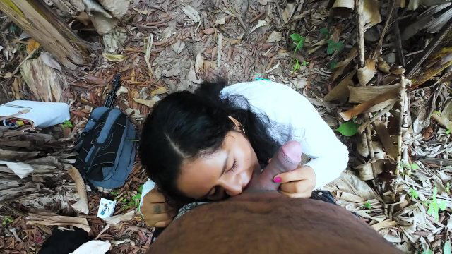 Cogiendo escondidas orillas