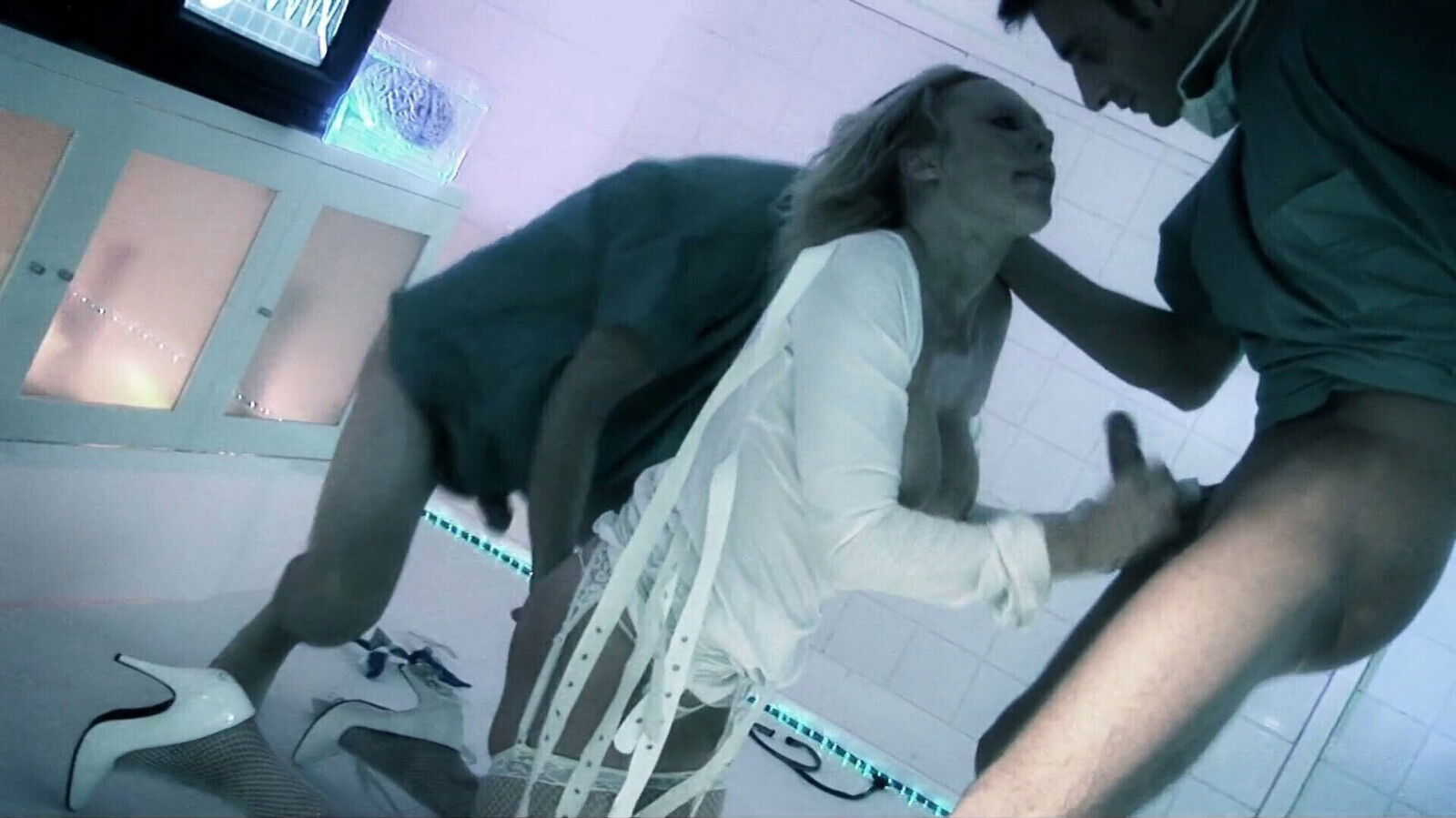 Blondie straightjacket threesome with doctors