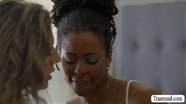 Ebony Kira Noir banged Jade Venus