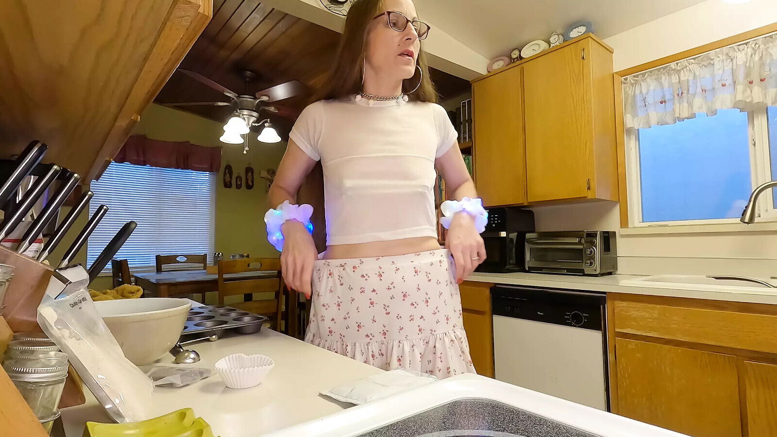 Longpussy, Tiny Tee, Tiny Titties, Huge Pussy Fine kitchen. Part Kind. Enjoy.