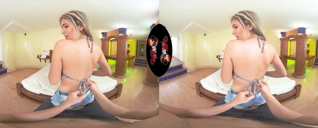 Latina Gorgeous Latin model with huge gets fucked virtual reality