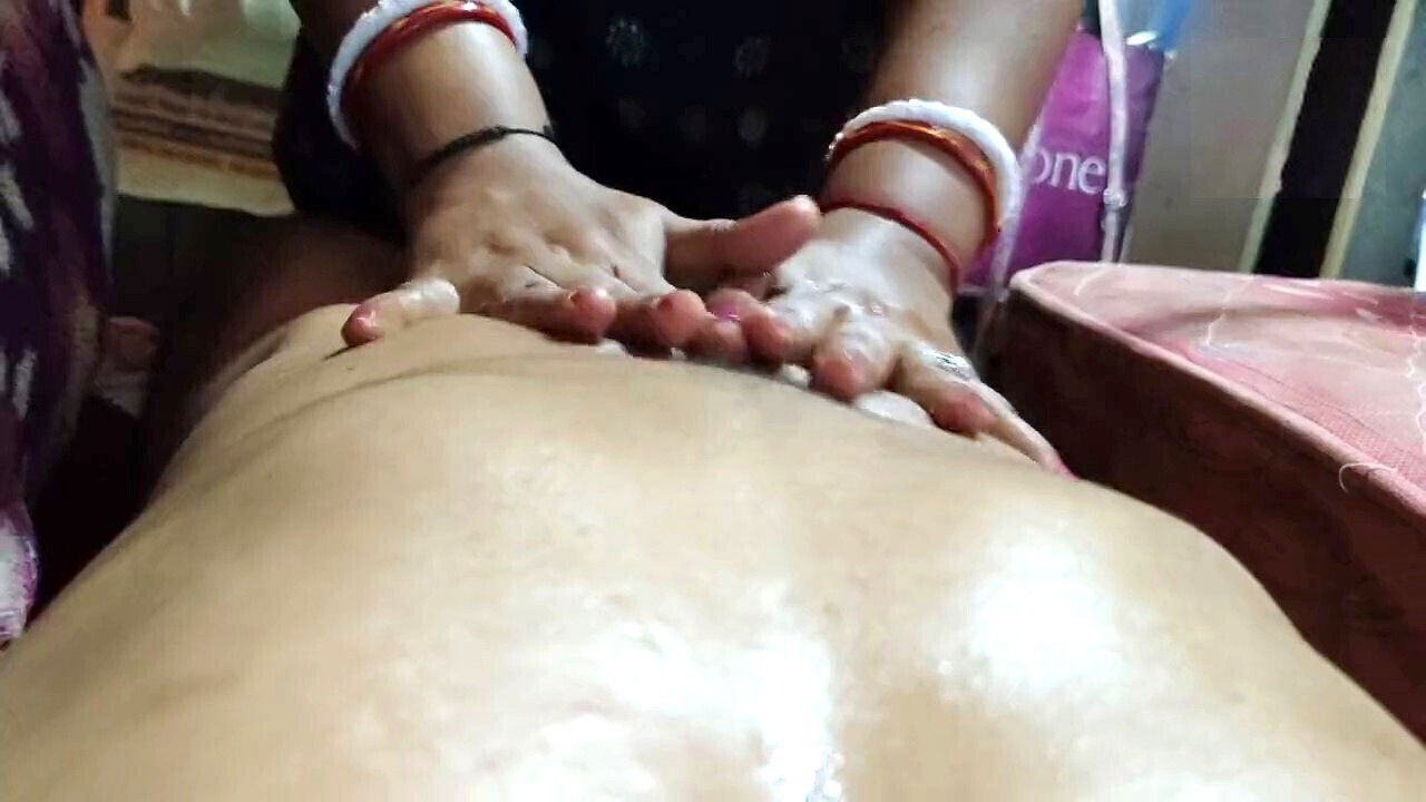 Authentic homemade massage ends pleasurable