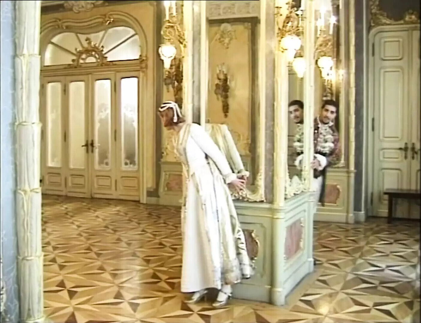 MASCHERA FERRO Episode