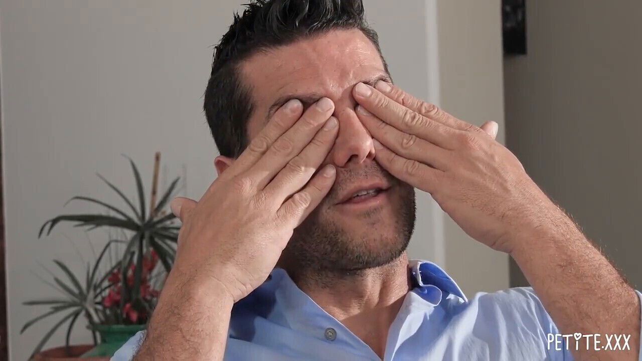 Petite spinner Jasmine Grey impaled throbbing hardcore scene with Ramon Nomar