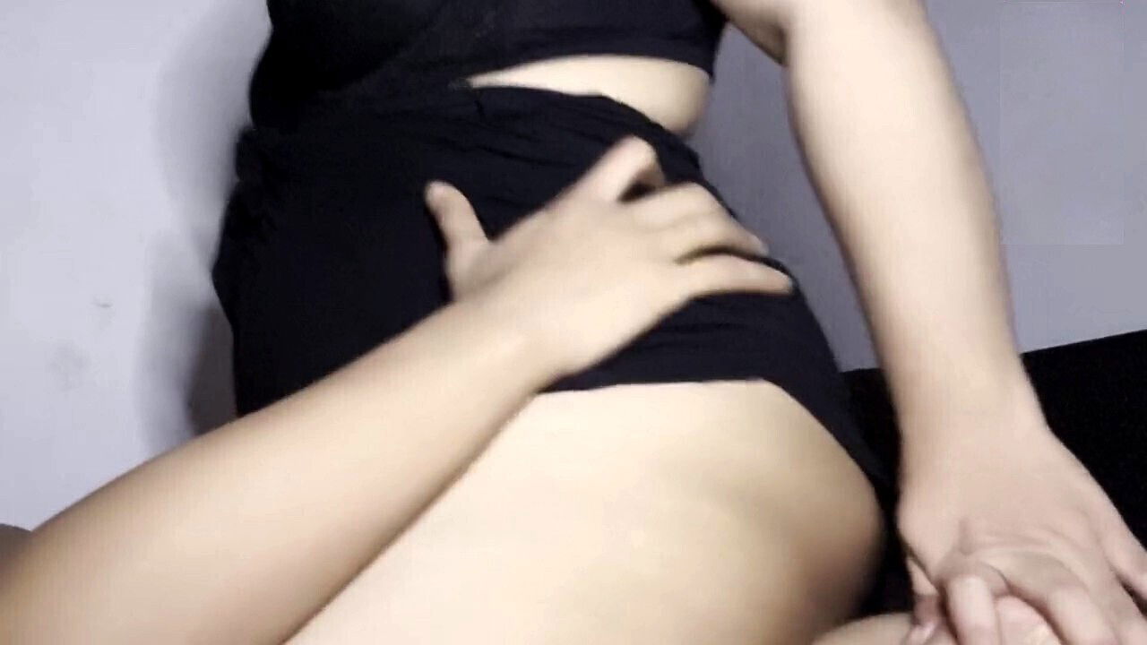 Brother's wife excels pussy licking