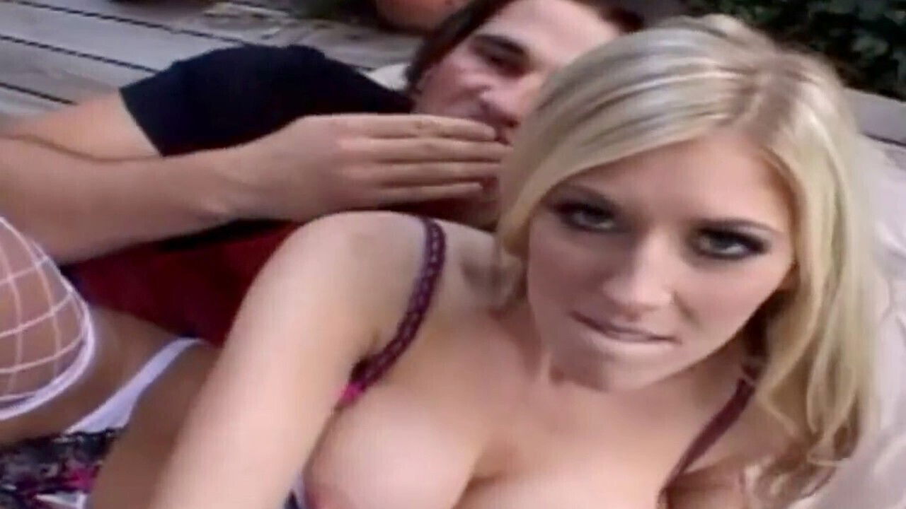 Michelle Louise offers complete backdoor access with creampie