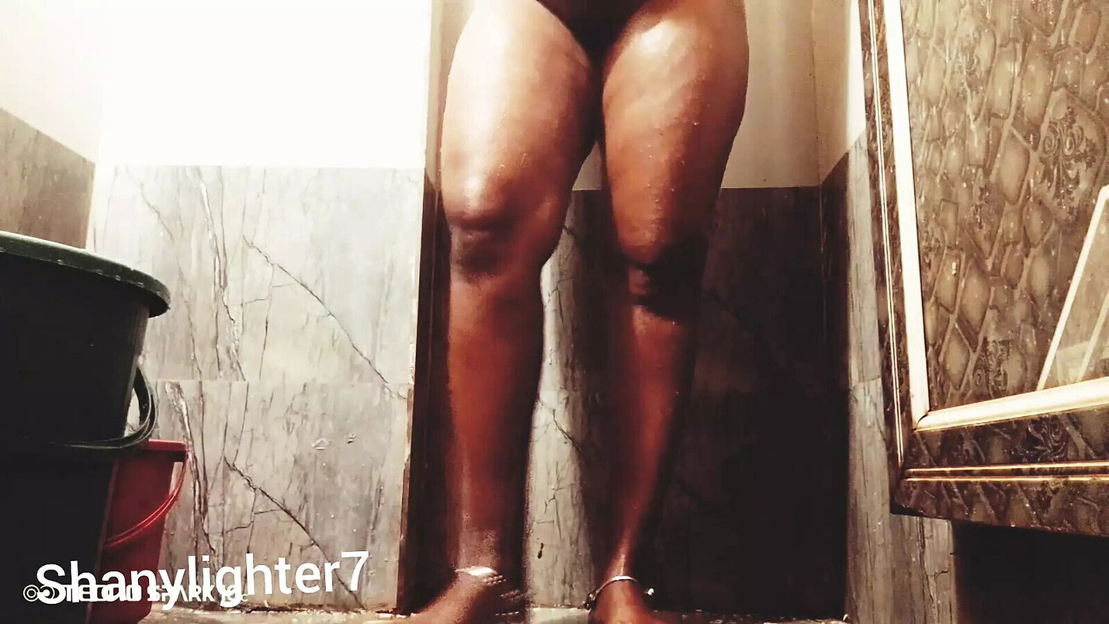 Bhabiji shower Indian housewife bedroom video deshi bhabiji sexy video