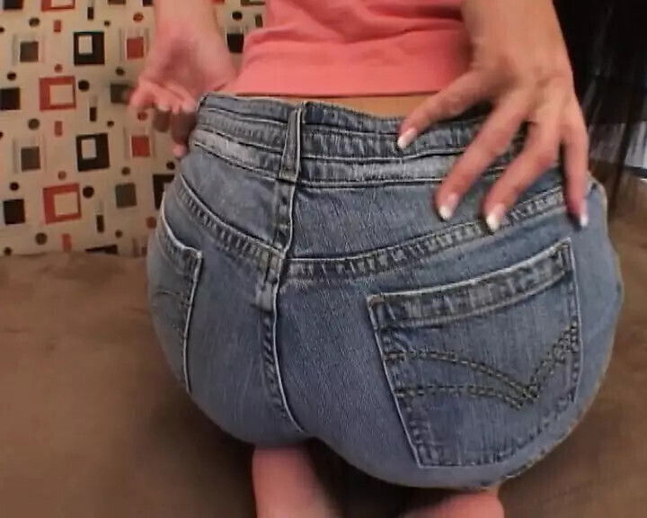 This slut loves pleasing cocks