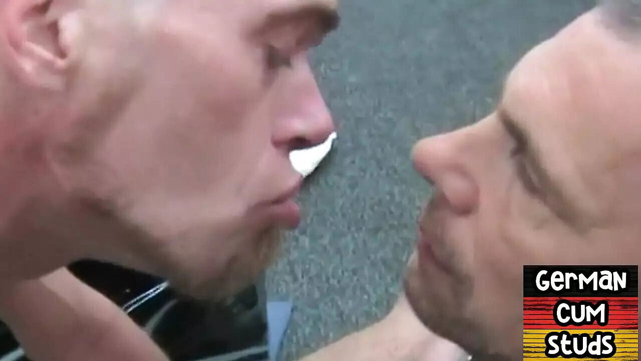 German amateur leather pants fists after