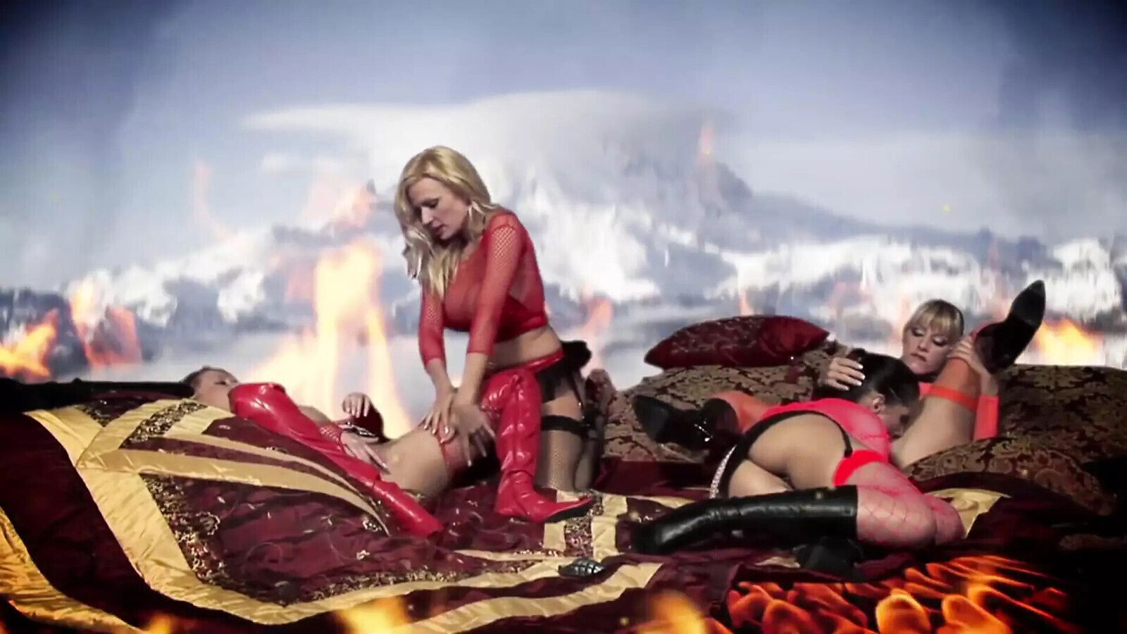 Lesbian orgy with Carly Parker Angel Dark MILFs