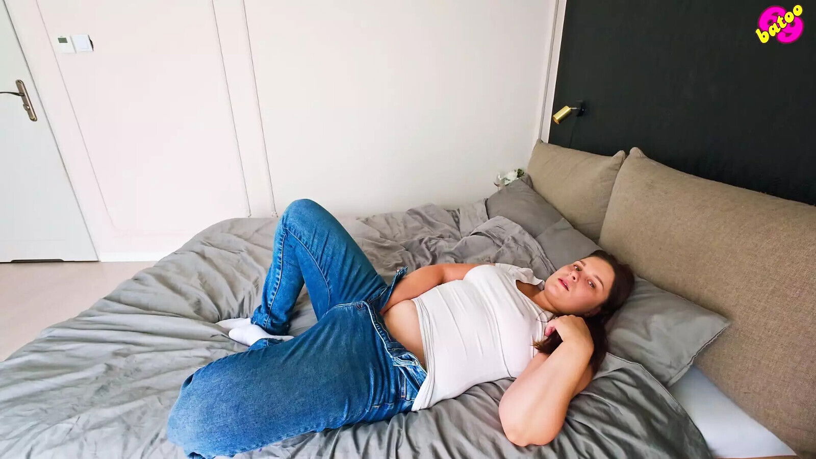 quiet parents downstair really need masturbate right FEELING HORNY