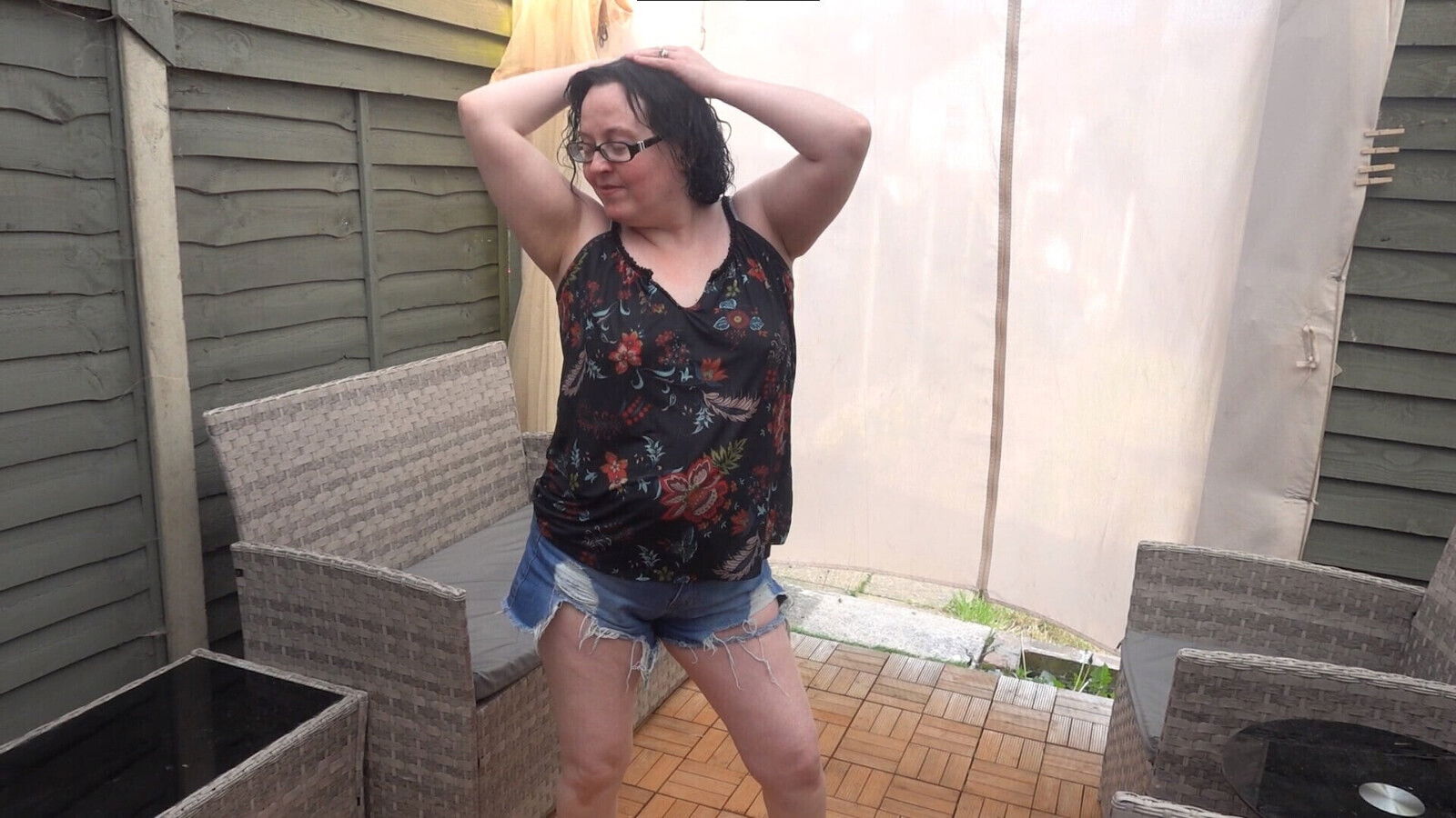 stripping turn Denim shorts