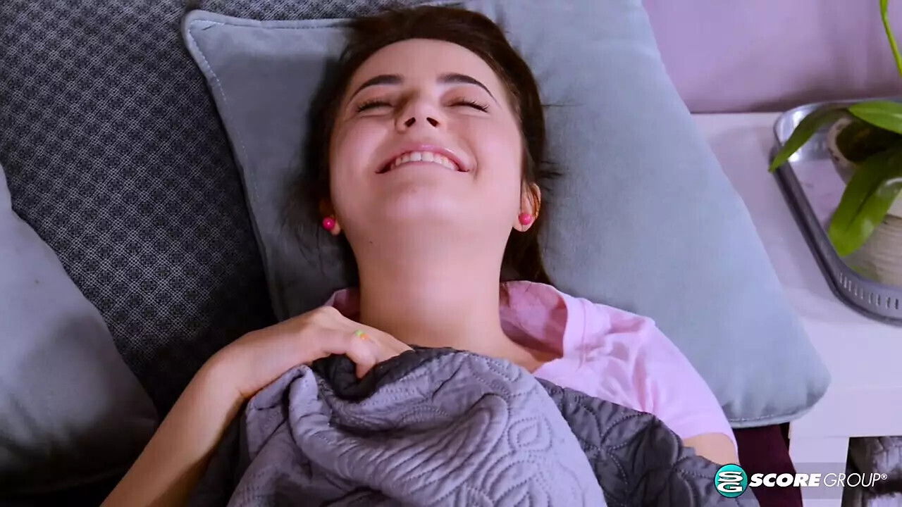 Naughty Teen Kylie Quinn Fucks Sister's Boyfriend