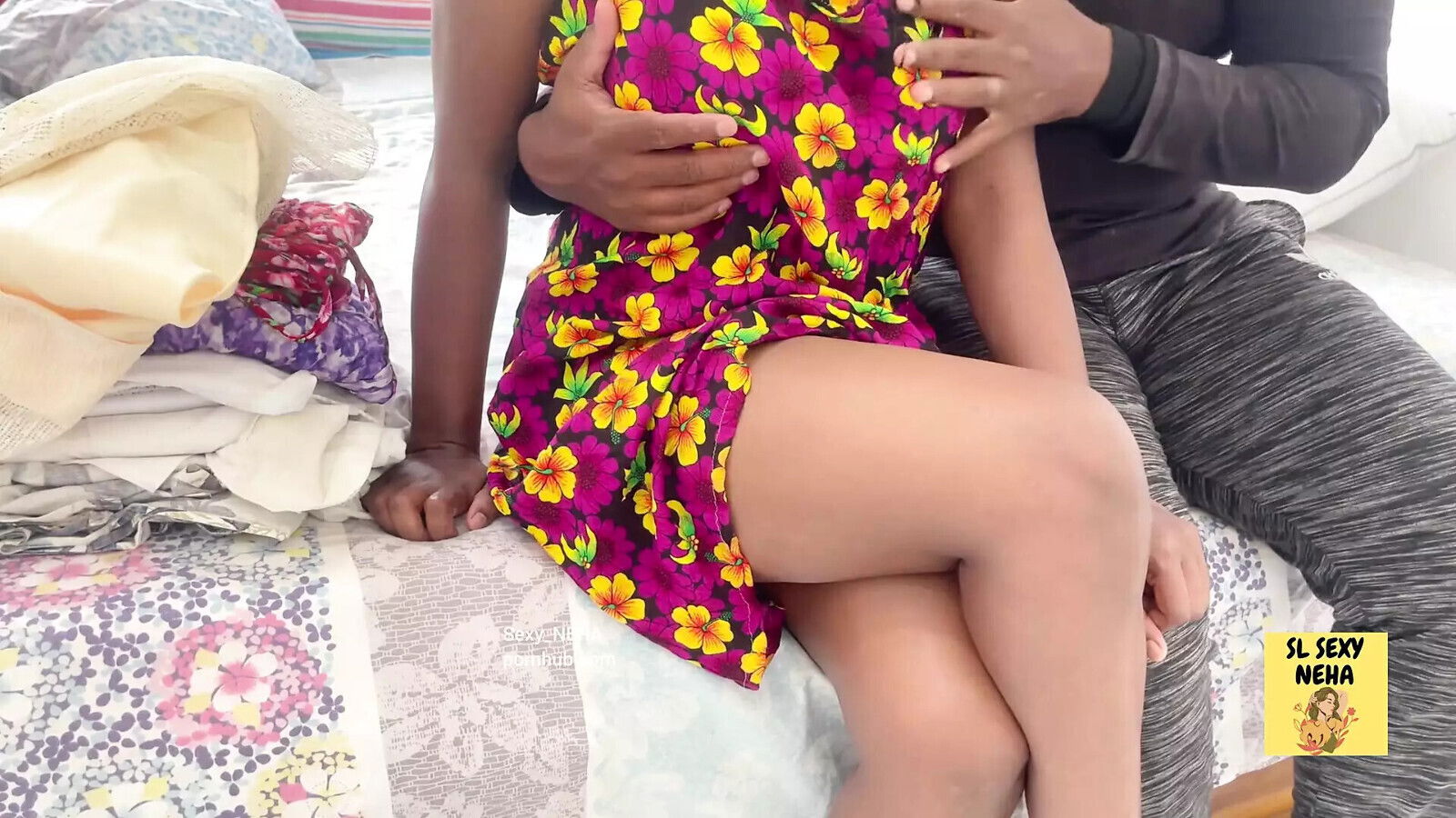 Lankan Horny Sexy Small Wife Cheating with