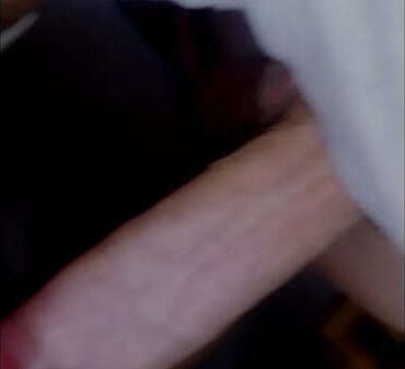 Ajoelhou Choro, Novinha del&iacute_cia magrinha safada arrega&ccedil_ada dotado