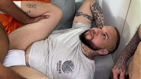 Grupo MECANICOS cojen culo Tiempo Libre