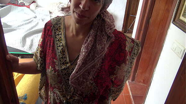 Turkish muslim milf SHOCKED when american pervert visits