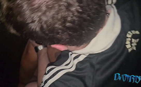 Dando cuzinho rosinha neg&atilde_o pauzudo cabine centro (COMPLETO RED)