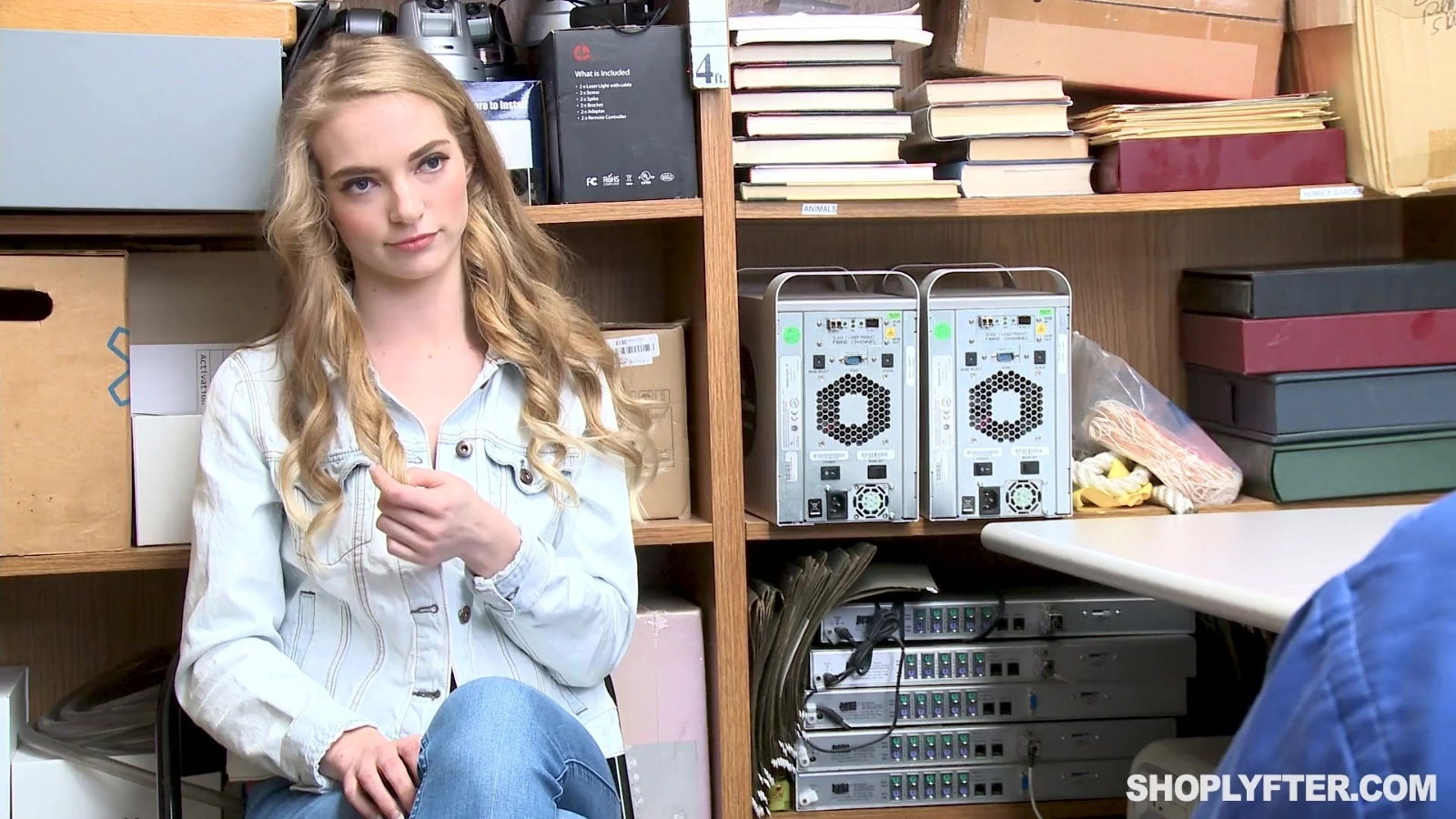 Slim Blonde Shoplifter Pleases Security Guy's Like Slut Gets Facialized Arrested