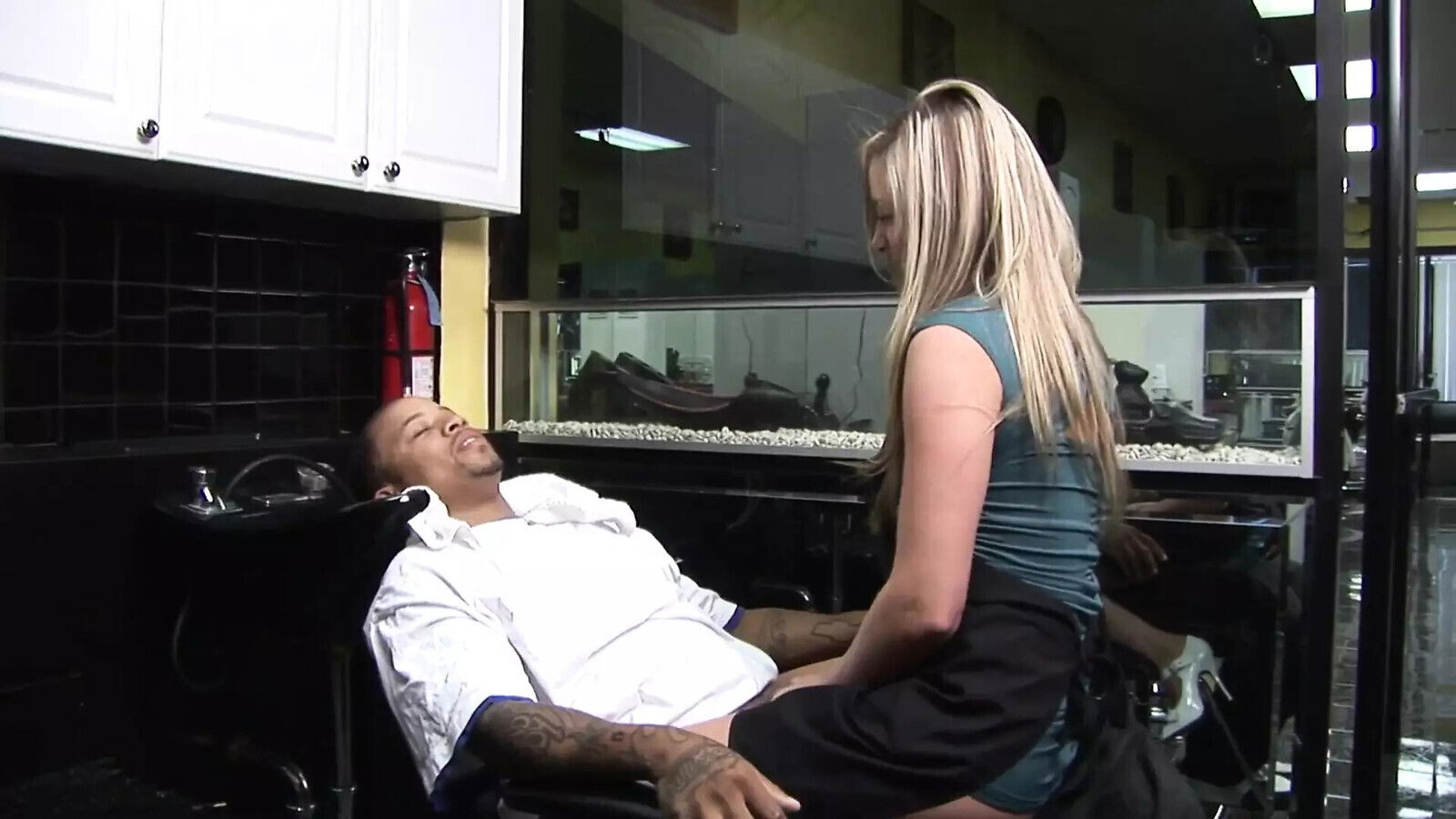 Interracial porn with Malia Kelly experienced blonde