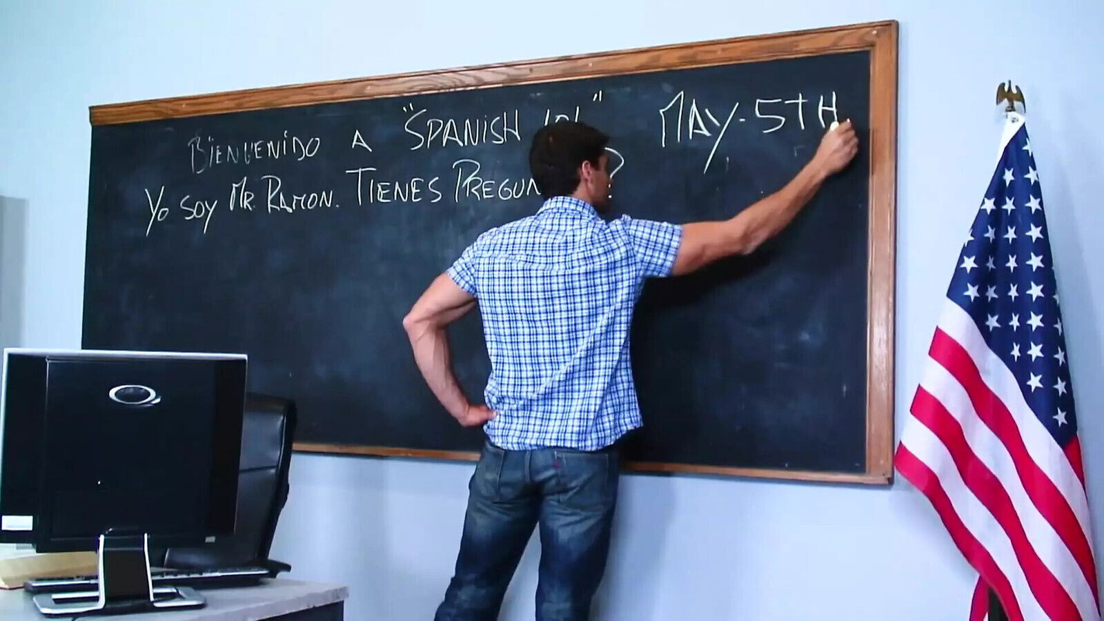 Fresh pussy Vanessa Cage slut gets pussy fucked